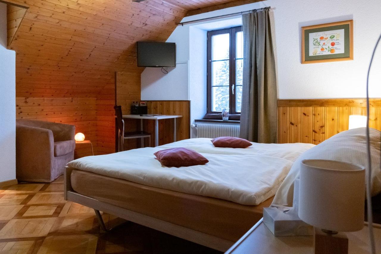 Auberge Du Prevoux Ле-Локль Экстерьер фото